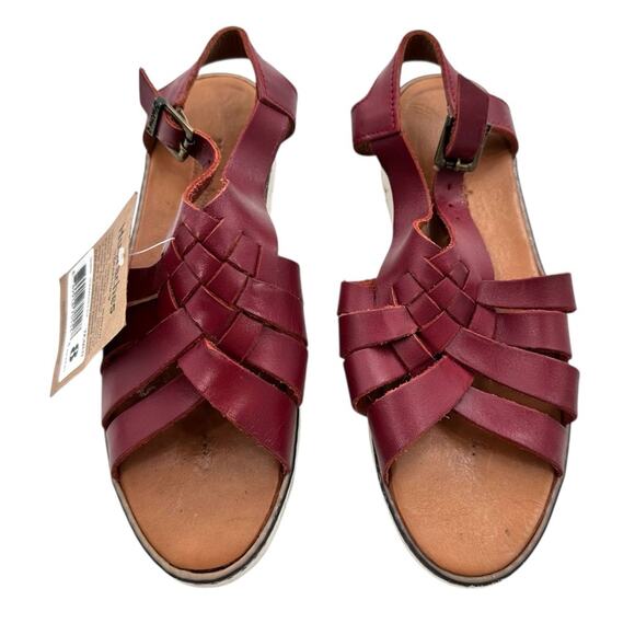 BearPaw Shoes - Bearpaw Burgundy Red Leah Huarache Fishermen Sport Leather Sandals New Size 9
